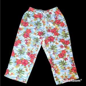 Bobby Brooks Hawaiian Stretchy Capri Pants